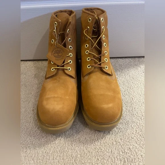 NWOT Tan Boots - Timberland - Size 11W - Picture 1 of 6